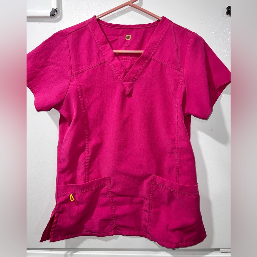 Wonderwink scrub top